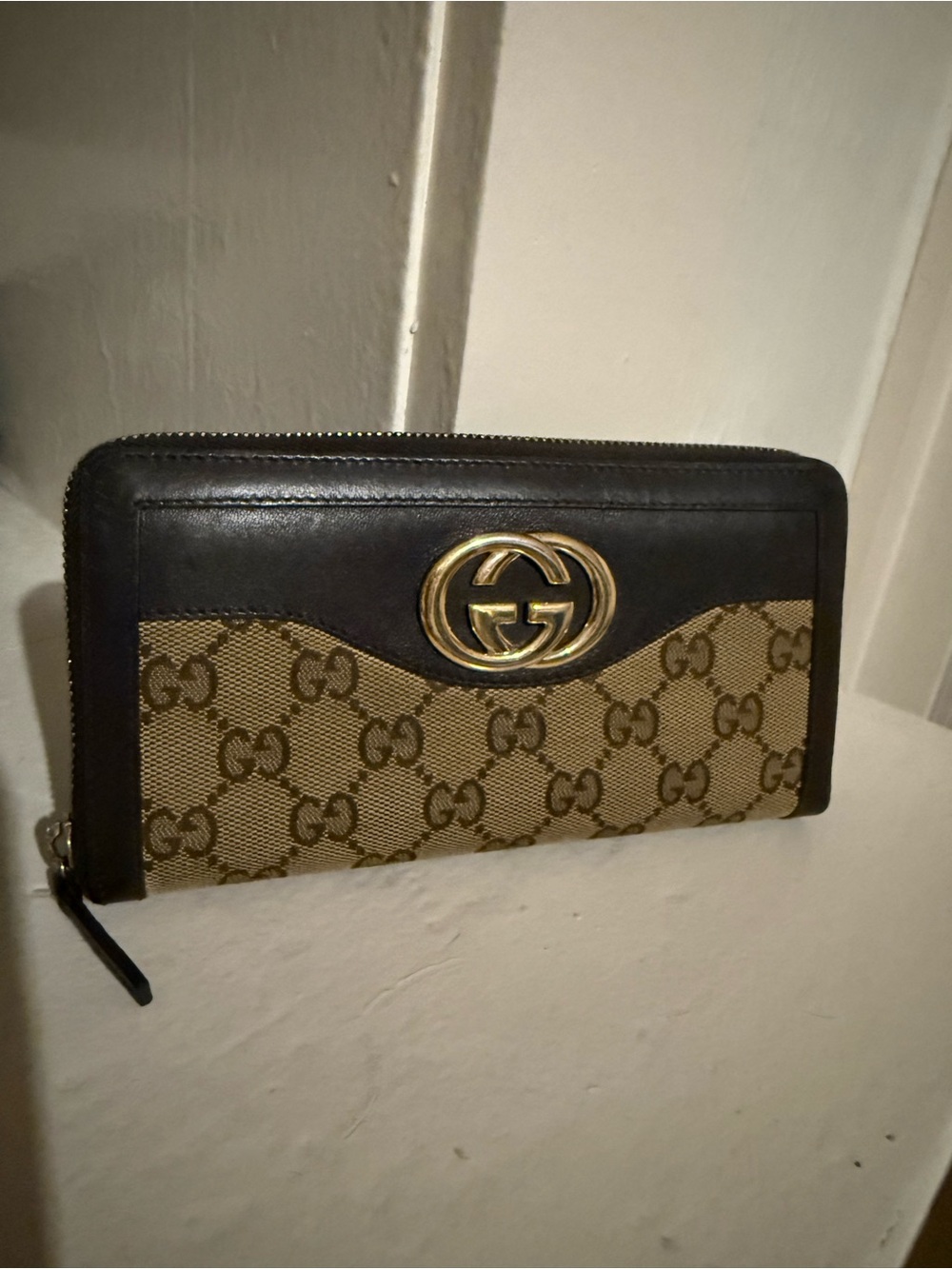 Gucci Black Leather & Beige GG Canvas Zip Wallet with Gold GG Emblem